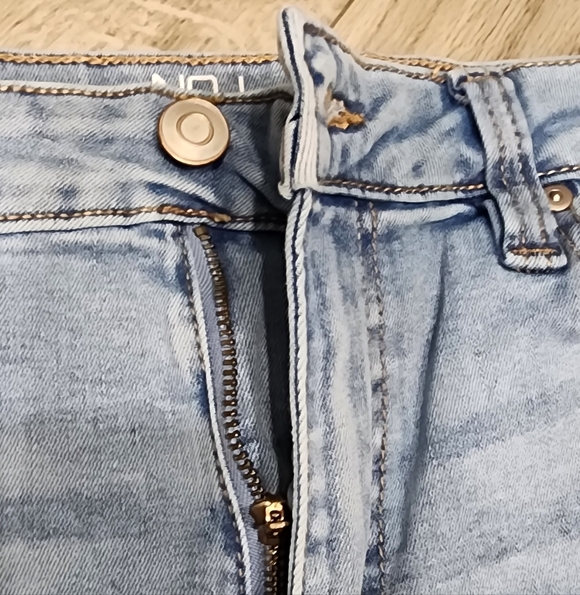 No Boundaries Stretchy Denim Jeans With Cargo Pockets - Picture 4 of 9